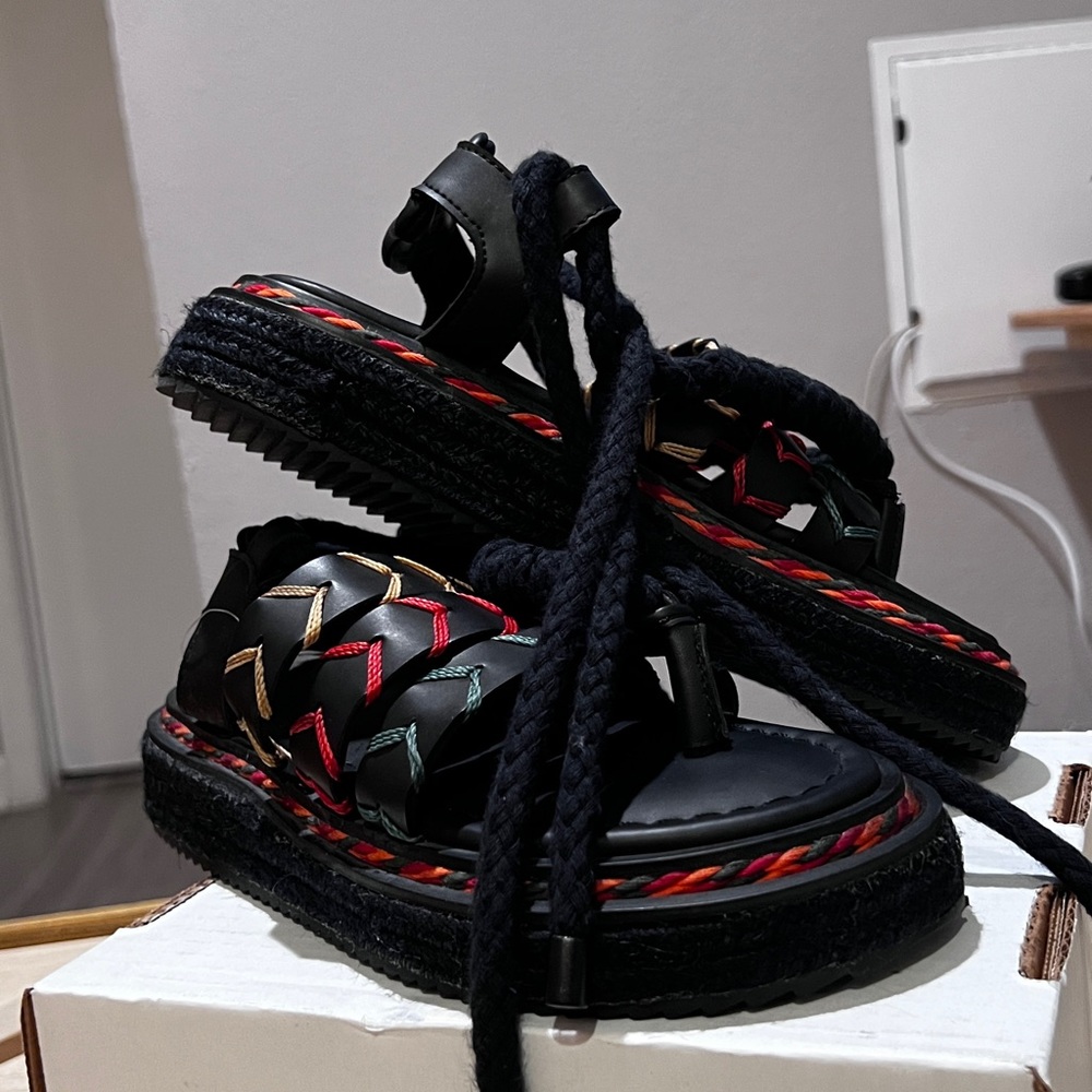 FARM RIO Black Rope Tie Flatform Sandal Size 5 - 100% Vegan - Made In Brazil New